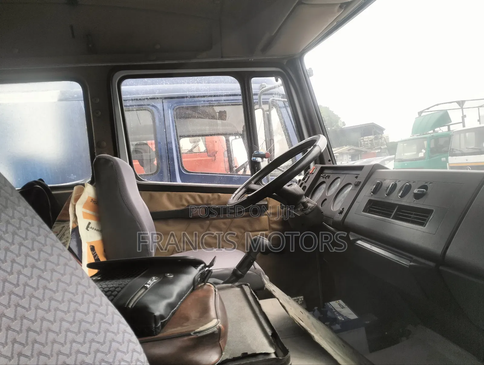 Mercedes Benz Truck 814 Container Body