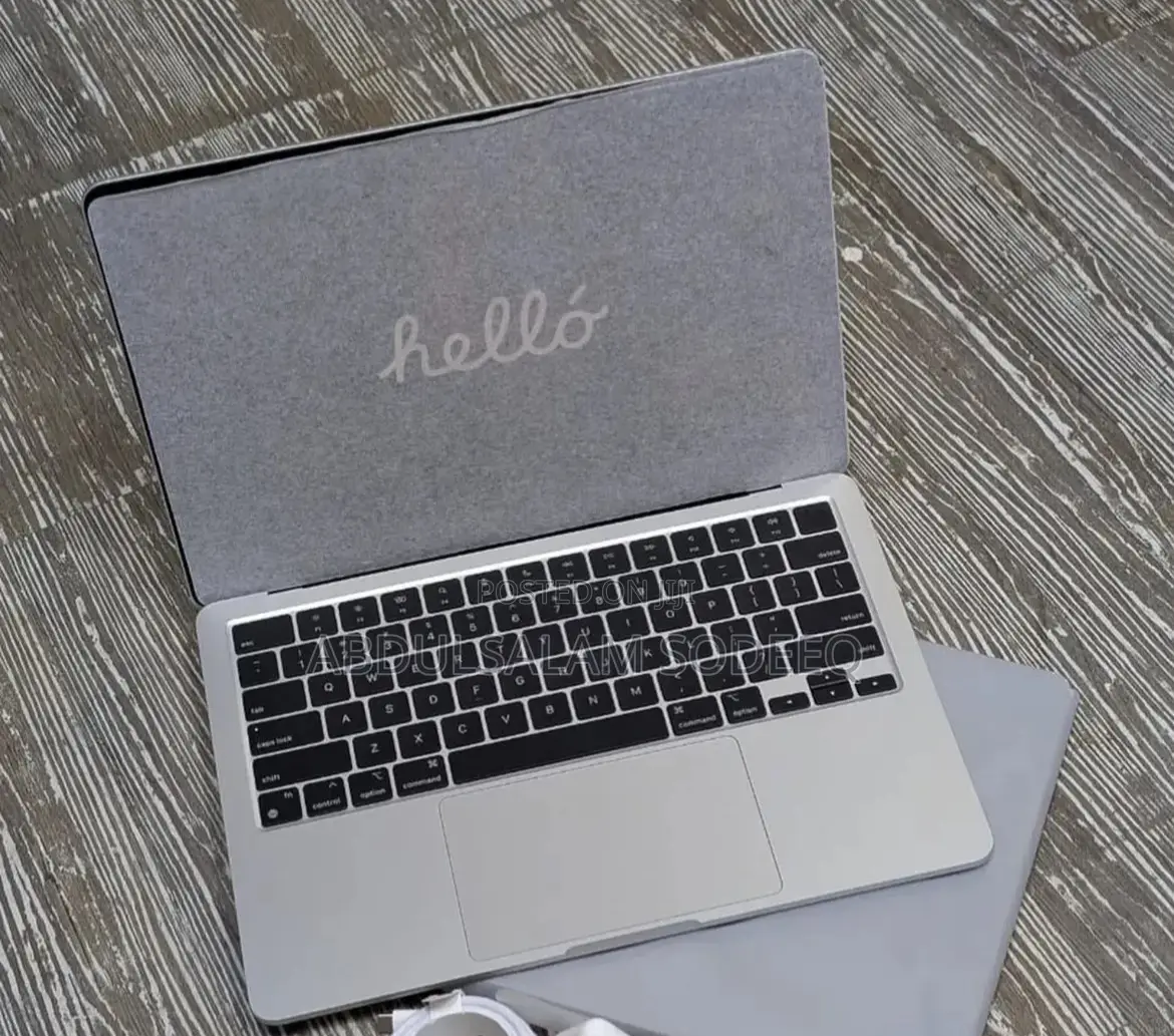Laptop Apple MacBook Air 2024 M3 13-Inch 8GB Apple M3 SSD 256GB