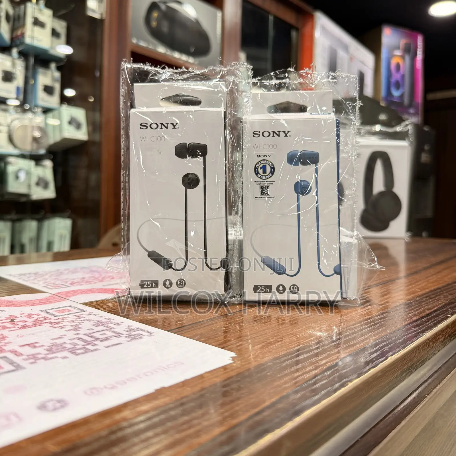 Sony Wi-C100 • Wireless Bluetooth in-Ear Headphone