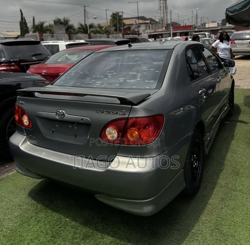 Toyota Corolla 2003 Gray