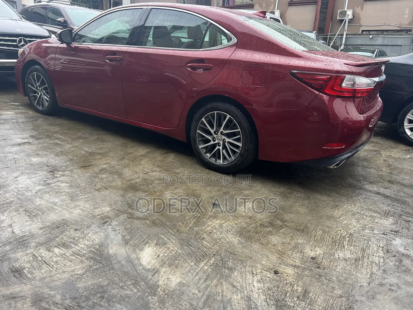 Lexus ES 350 FWD 2017 Red