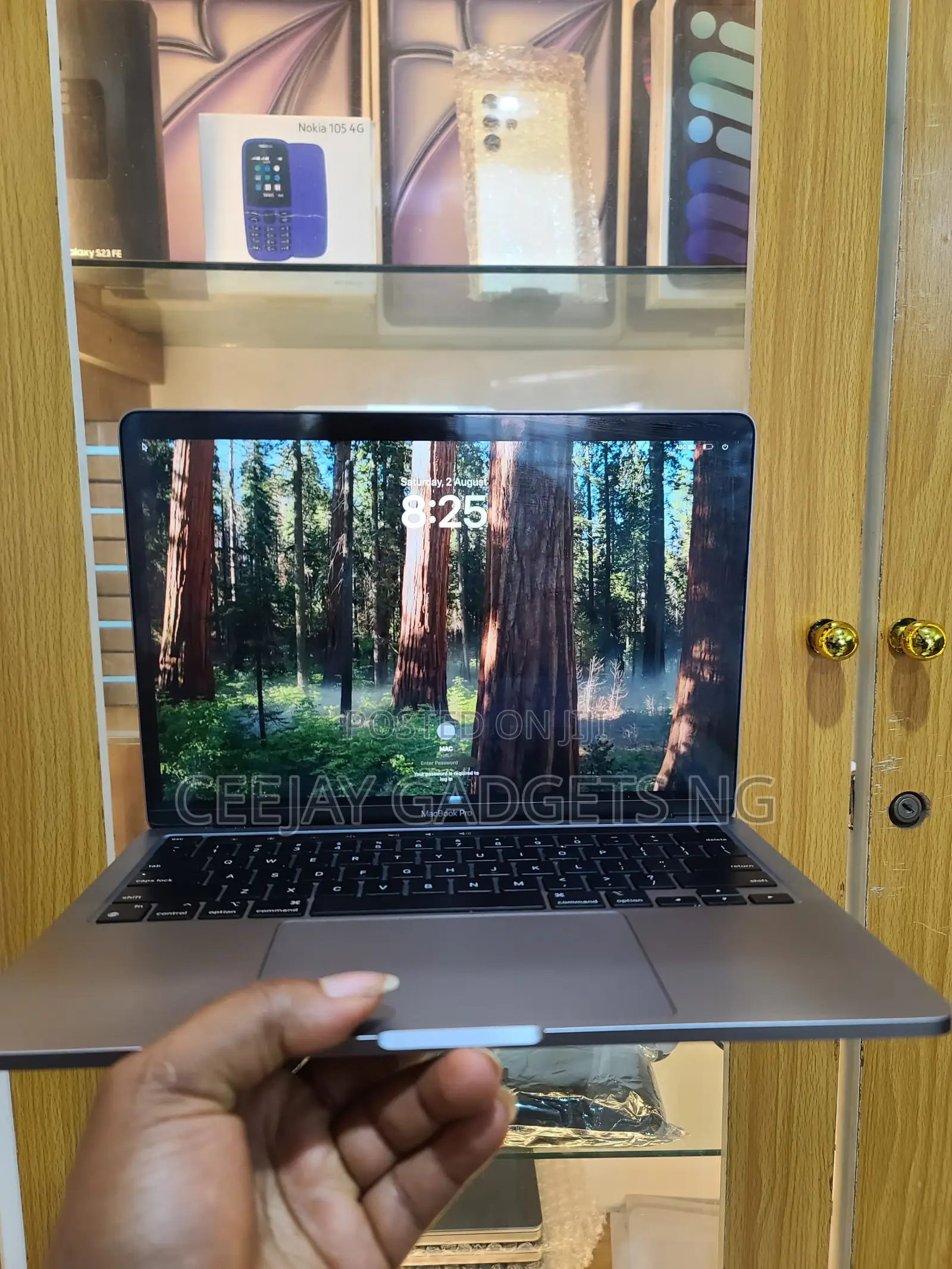 Laptop Apple MacBook Pro 2020 M1 16GB Apple M1 SSD 512GB