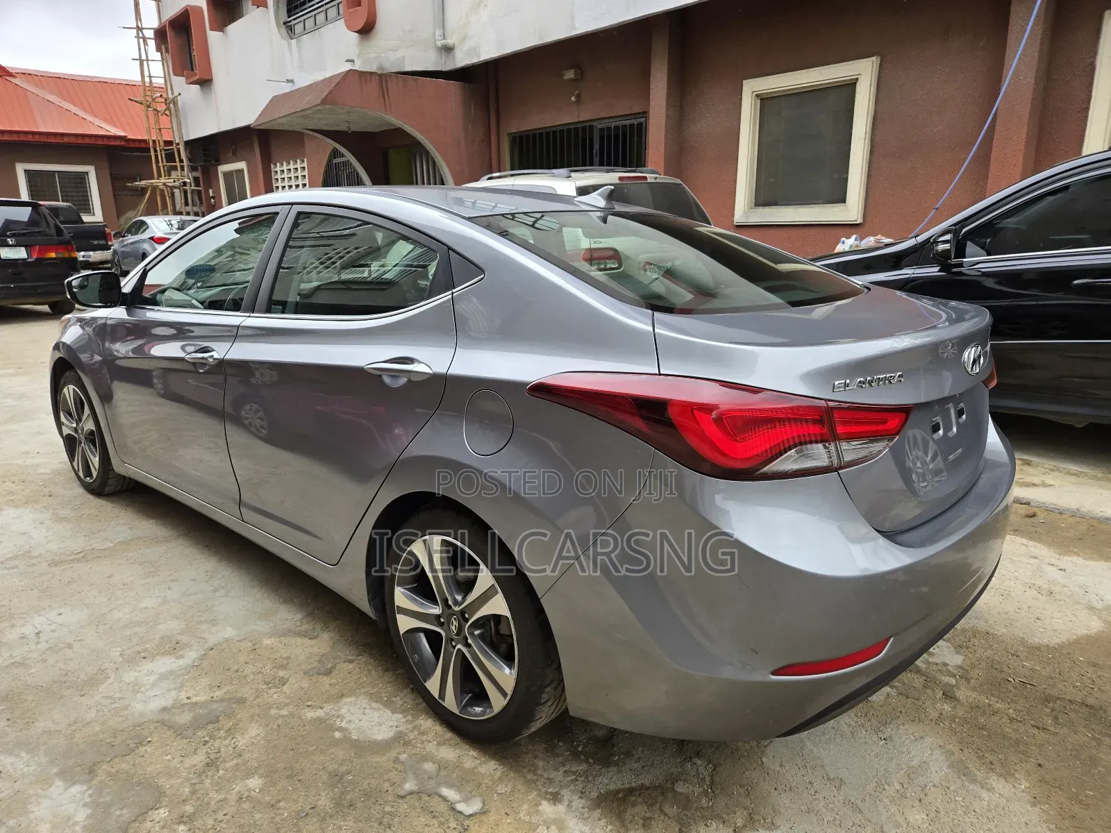 Hyundai Elantra Limited 4dr Sedan (1.8L 4cyl 6A) 2014 Gray