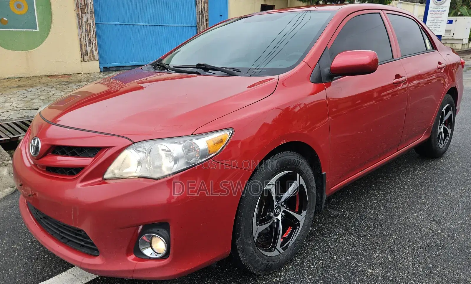 Toyota Corolla LE Special Edition 4dr Sedan (1.8L 4cyl 4A) 2013