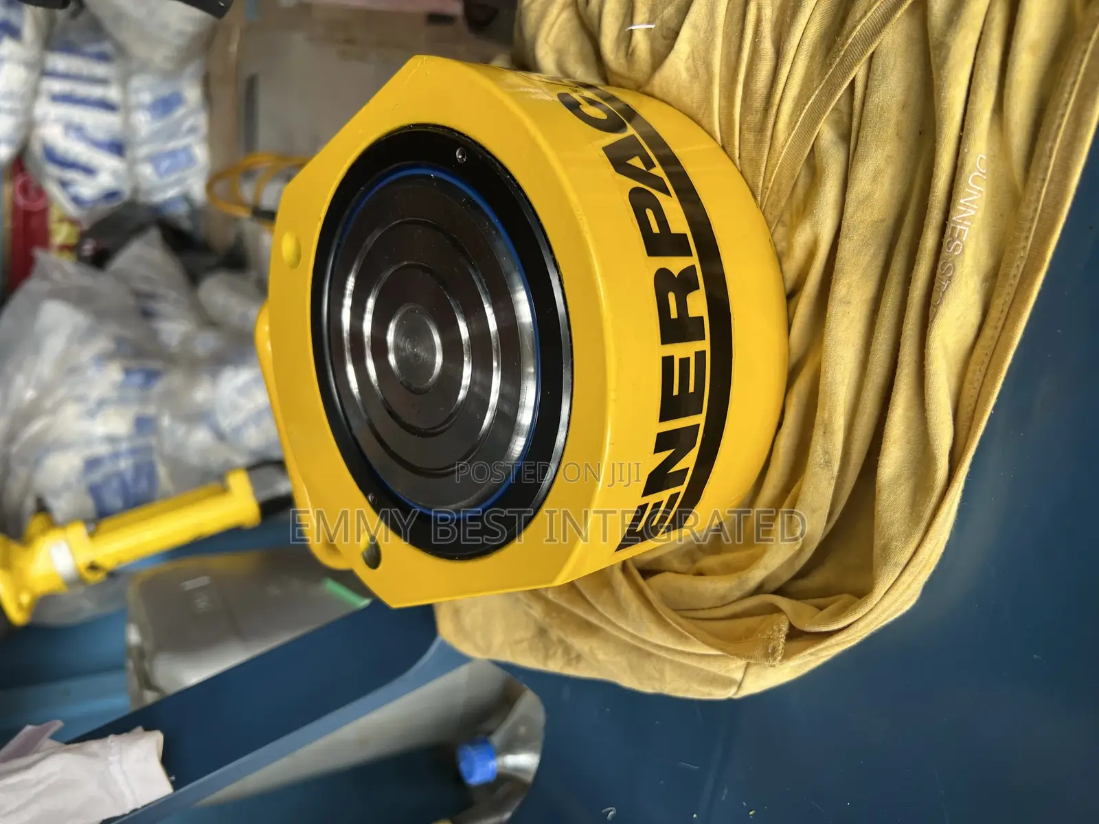 Hydraulic Jack (100 Ton)