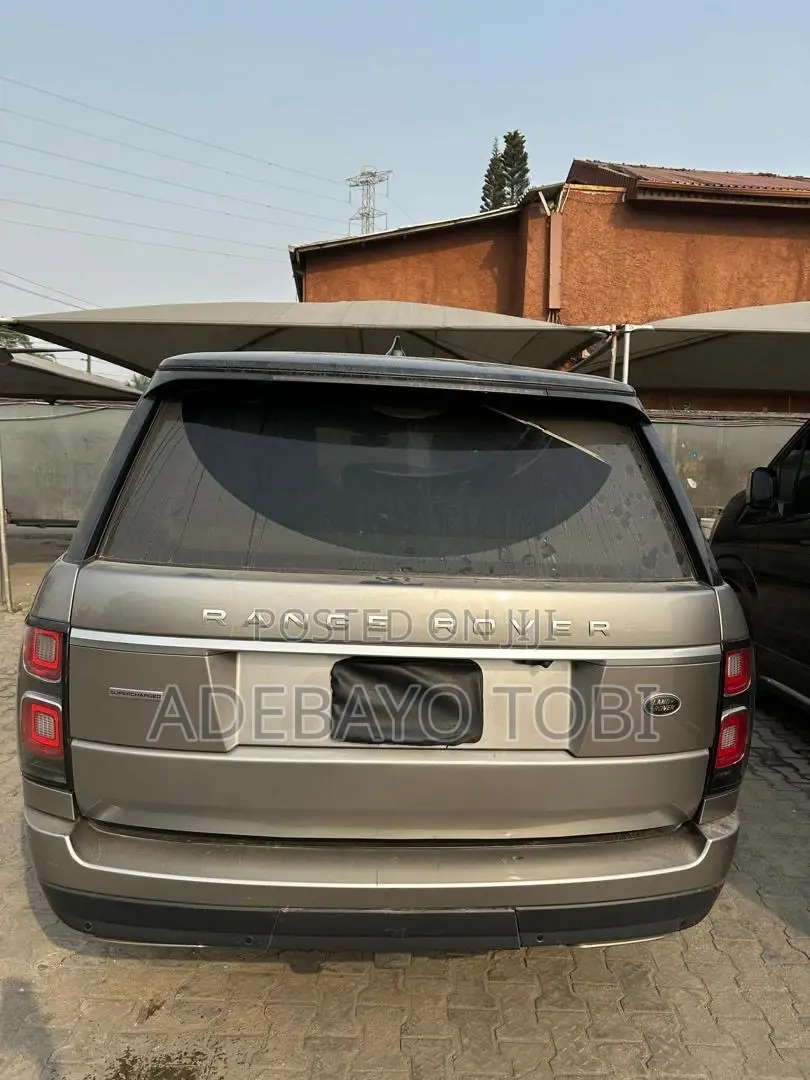 Range Rover Auto Boigrapgyy
