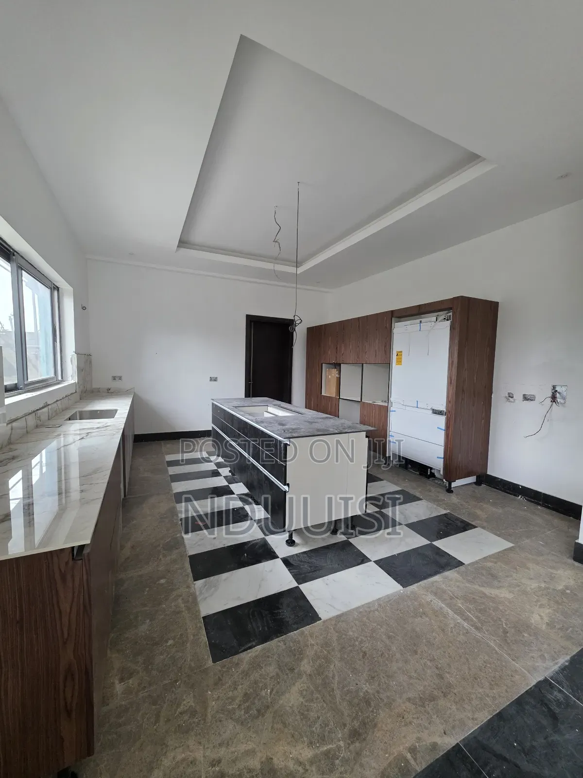 5bdrm Duplex in Banana Island for sale