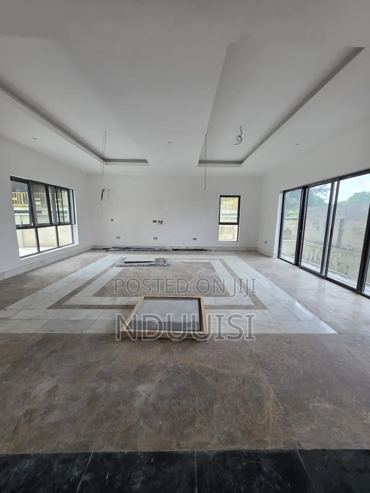 5bdrm Duplex in Banana Island for sale