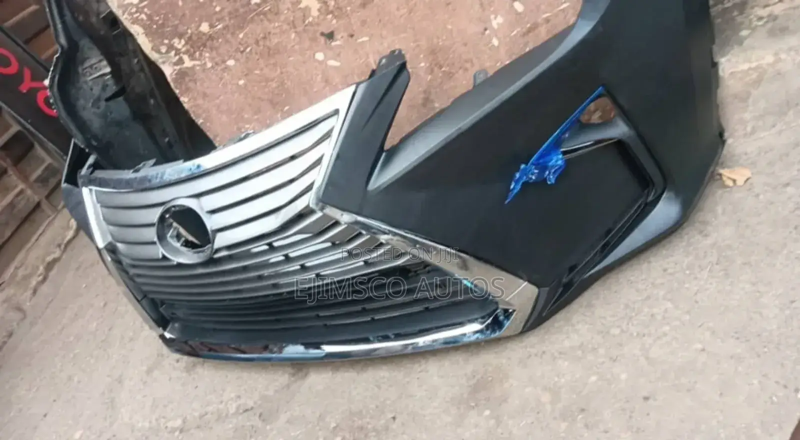 Complete Bumper and Accessories Rx350 2018