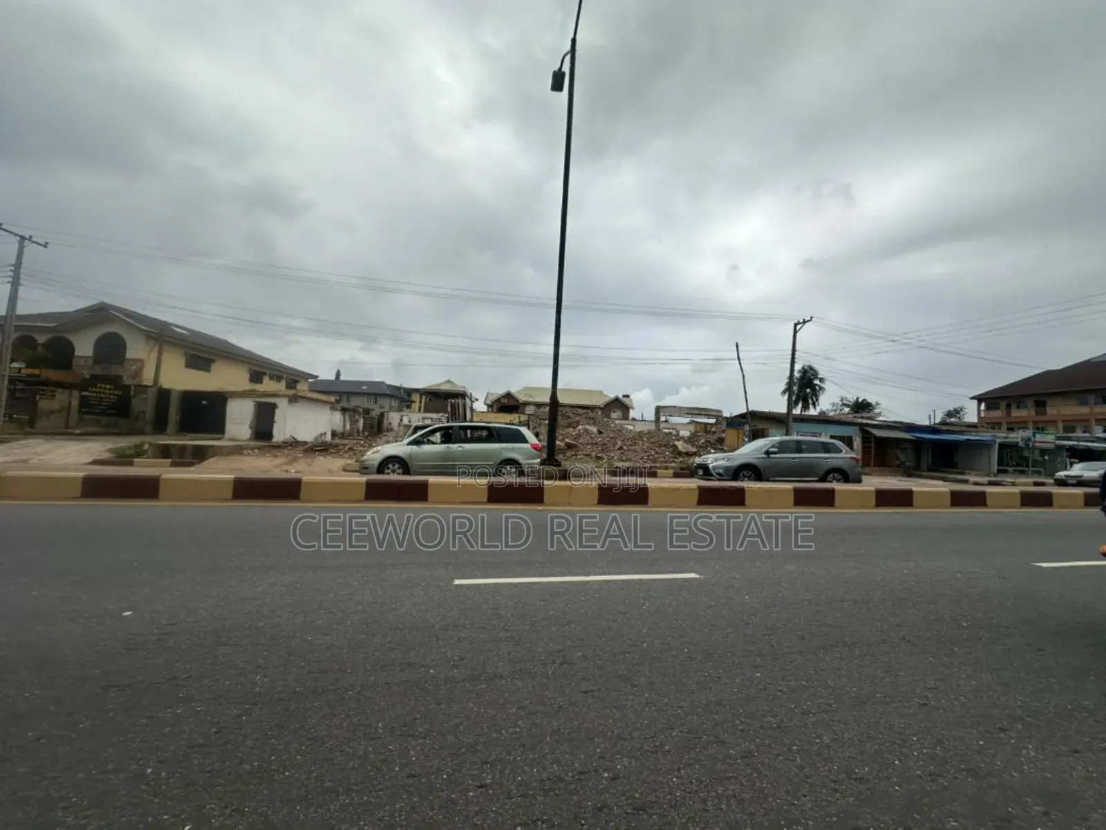 Commercial 2 Plot of Land Facing the Main Idi Ape Road