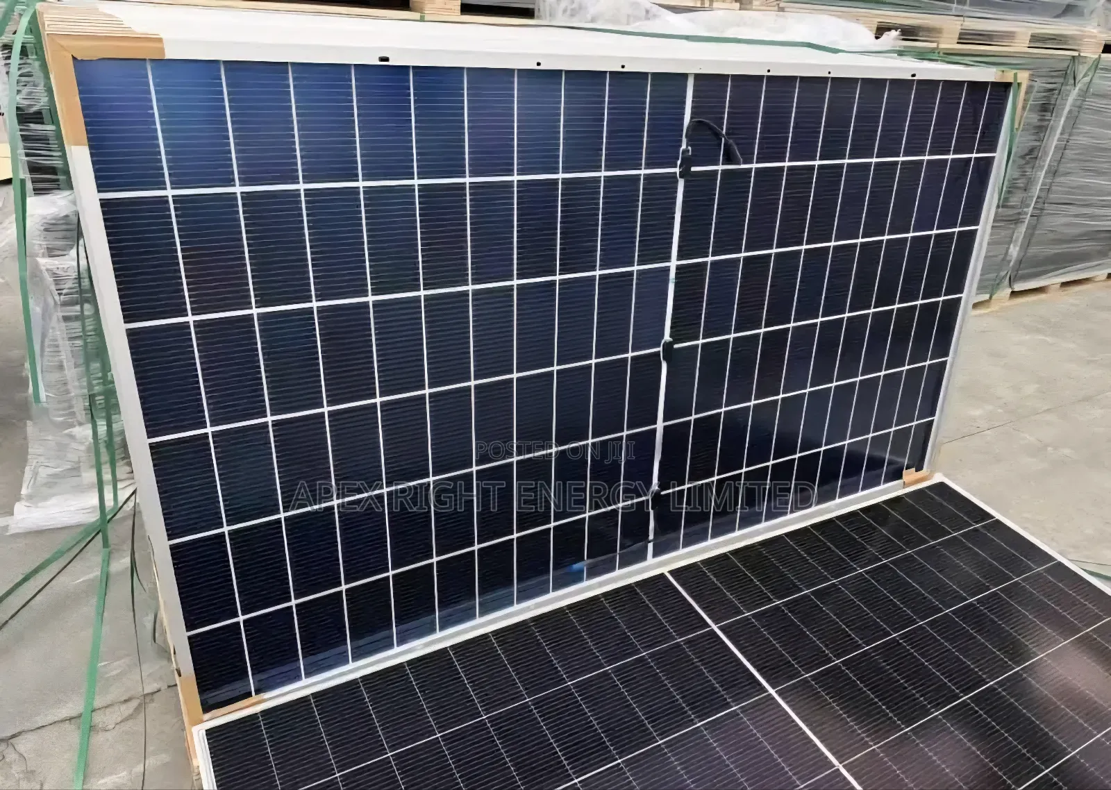 650watts Jinko Bi-facial Mono Panel