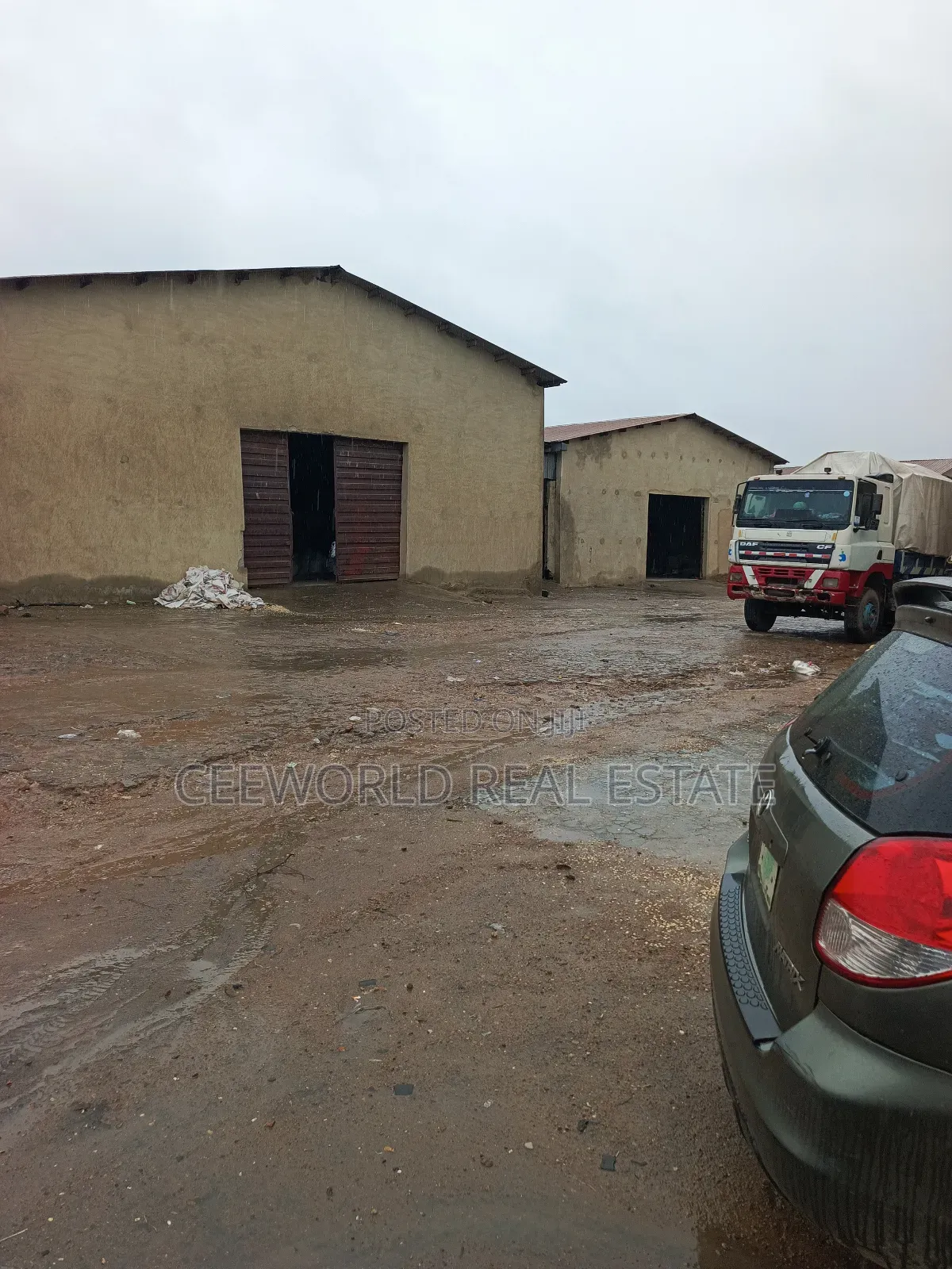Over 1300sqm of Warehouse Available for Lease at Opere