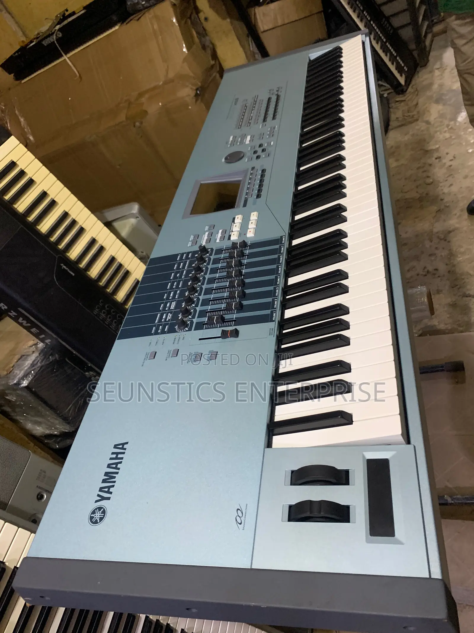 Quality Yamaha Motif Xs8 Workstation Keyboard/Piano