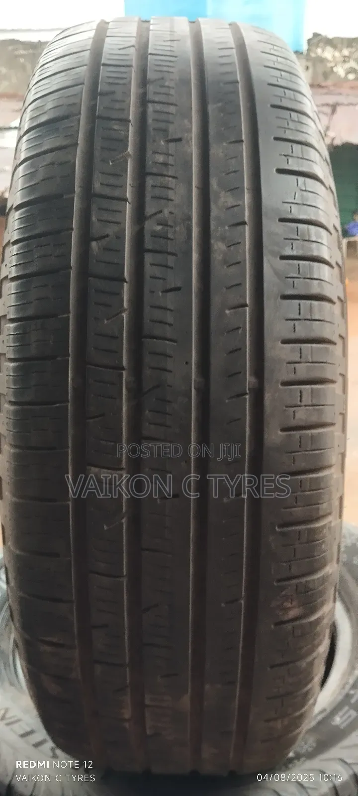 225/60r18 Tire