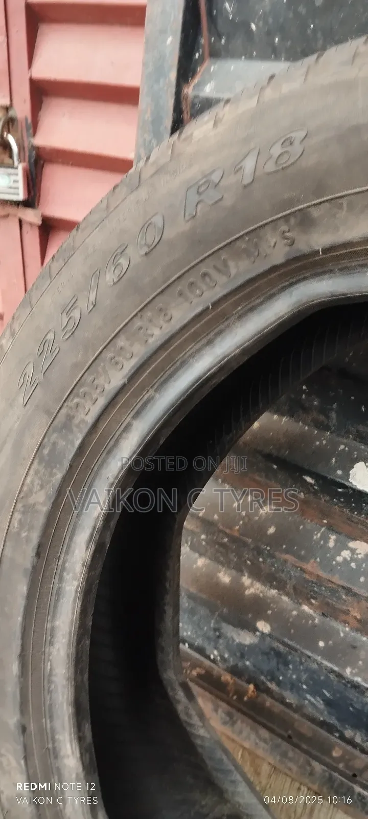 225/60r18 Tire