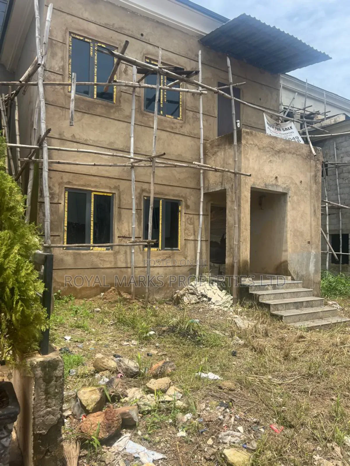 4bdrm Duplex in Kaura for sale