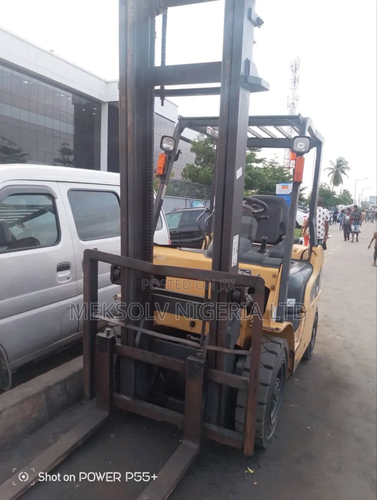 2tons Caterpillar Forklift
