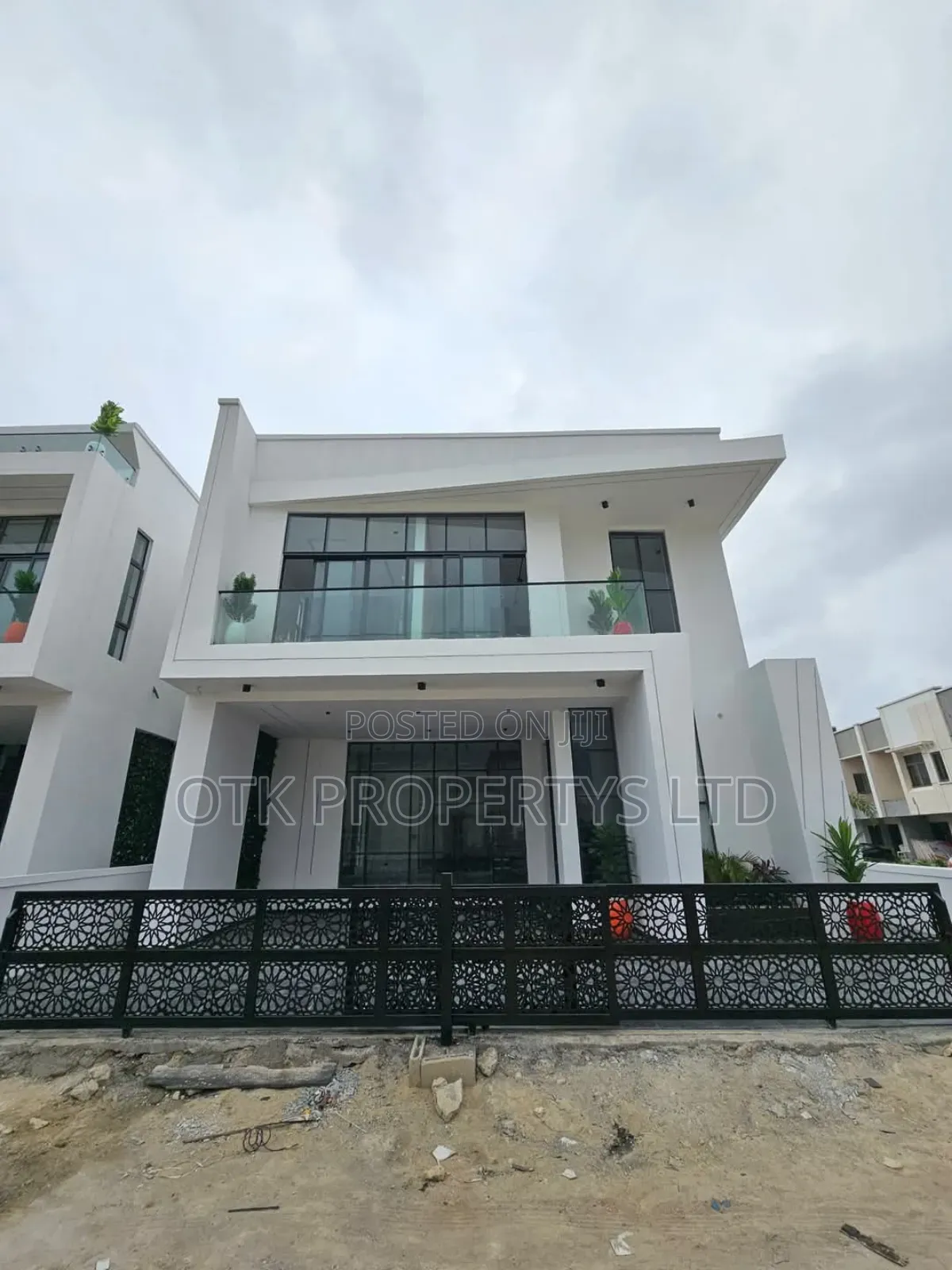 5bdrm Duplex in 2Nd Toll Gate, Lekki for sale