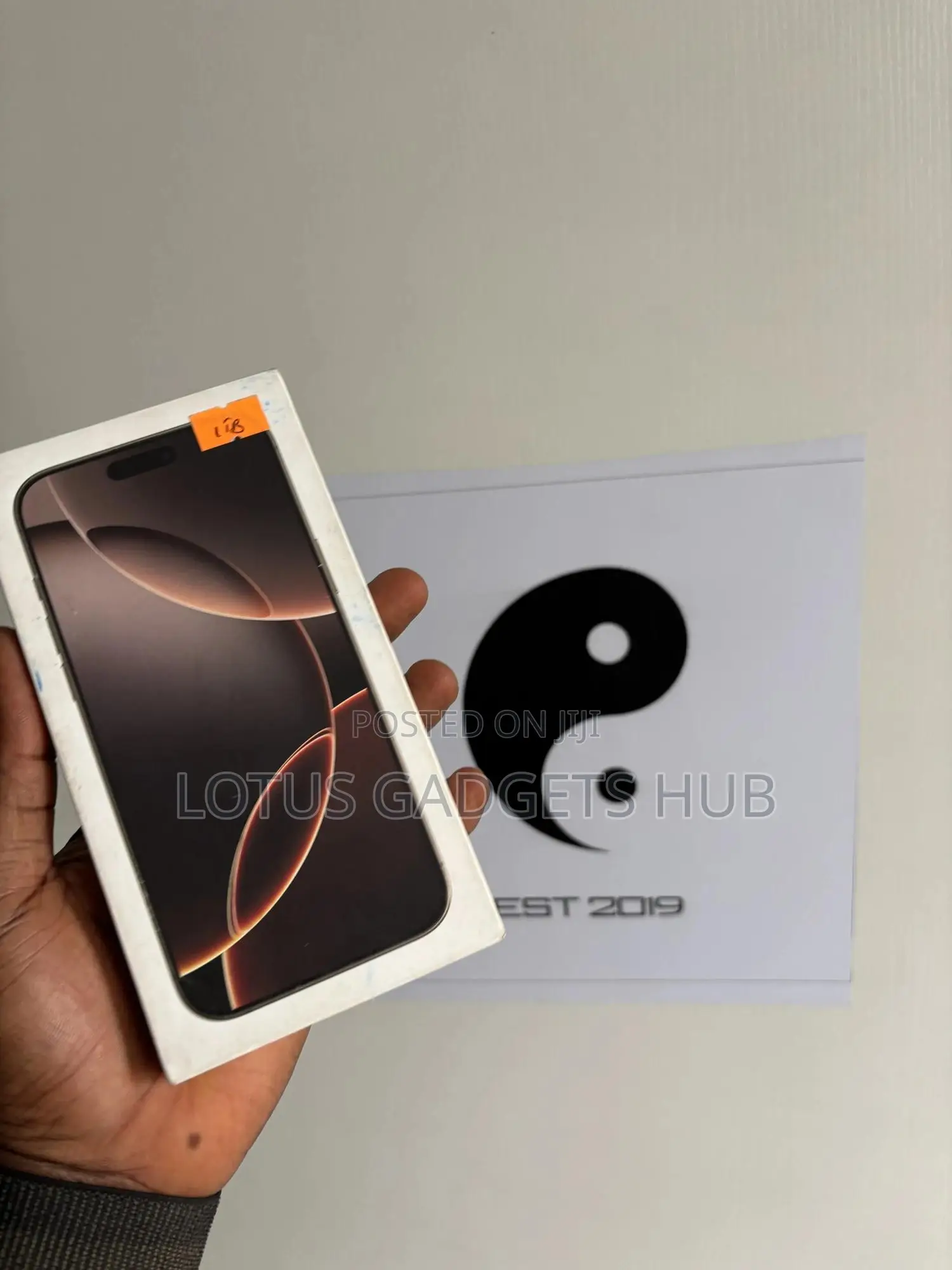 New Apple iPhone 16 Pro Max 256 GB Gold