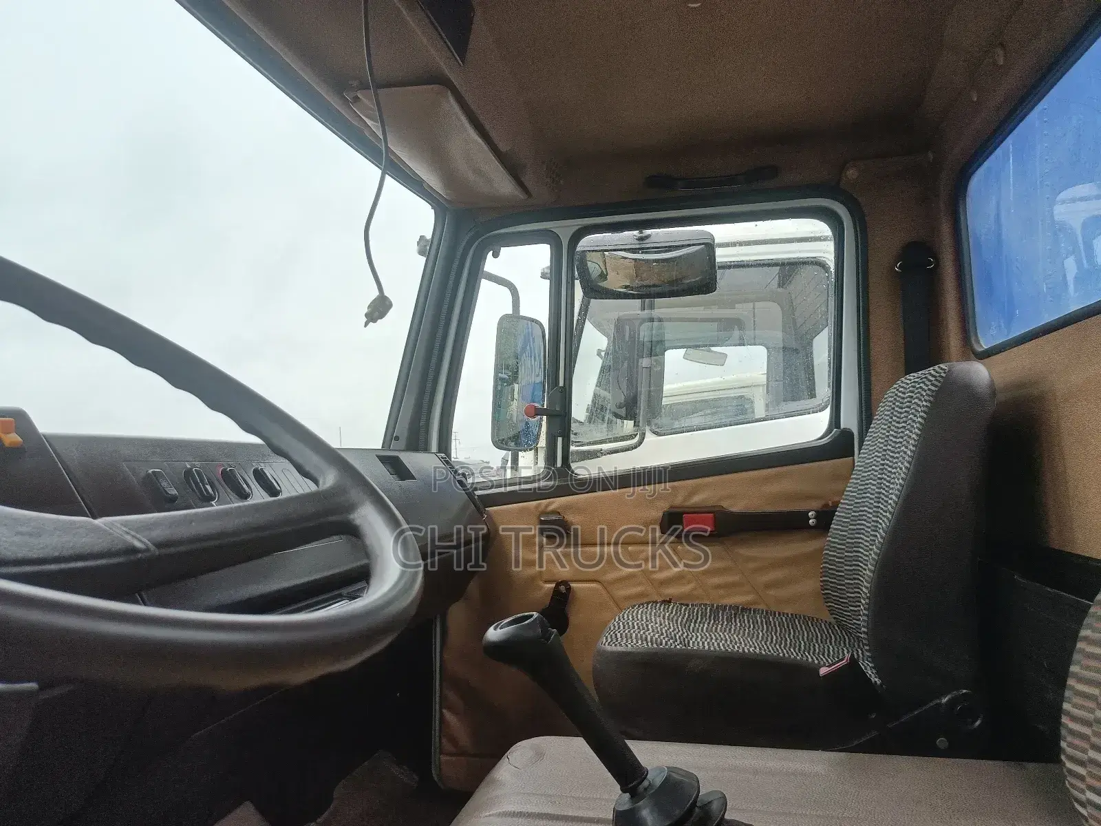 Mercedes Benz 814 Tipper and Pickup Multi_purpose Truck German Crafted