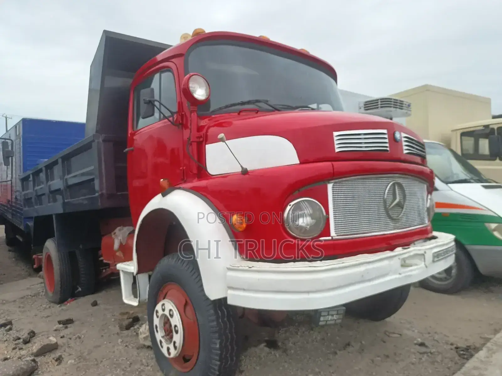 Mercedes Benz 911 Tipper Truck With Axillary
