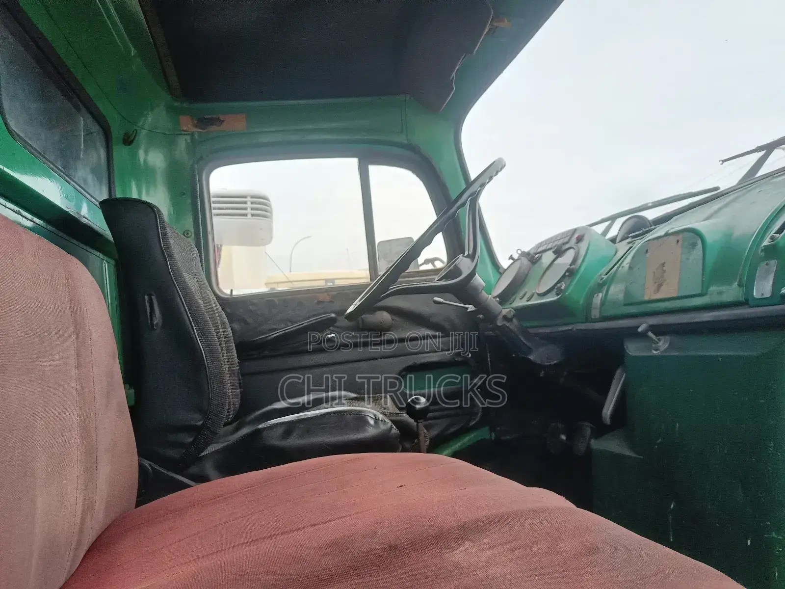 Mercedes Benz 911 Tipper Truck With Axillary