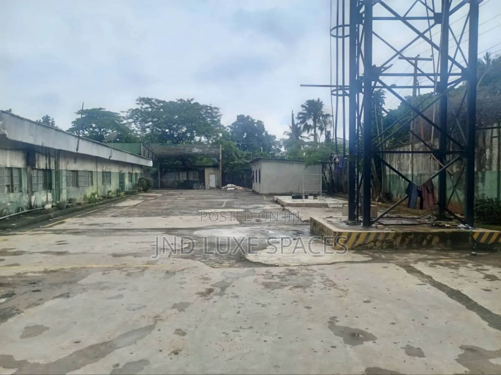 Large Warehouse of 4157sqm