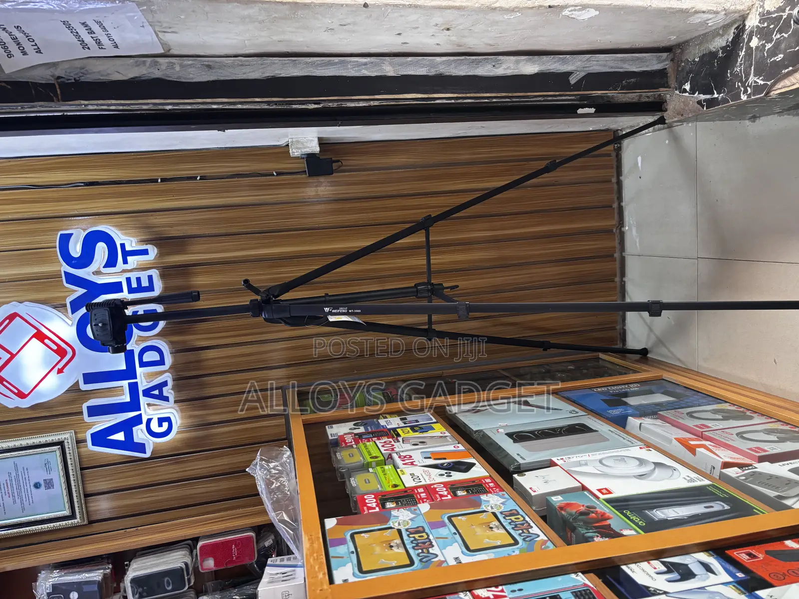 Weifeng Wt-3560 6ft Tripod Stand