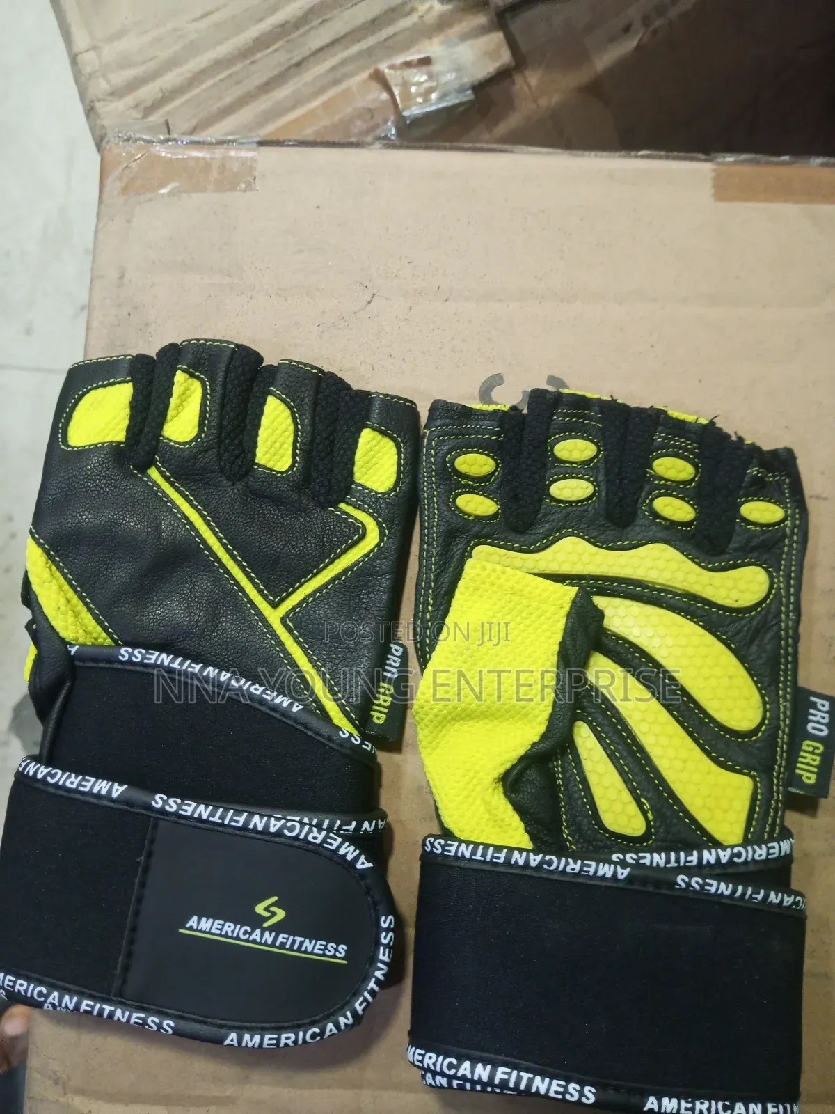 American Fitness Hand Gloves