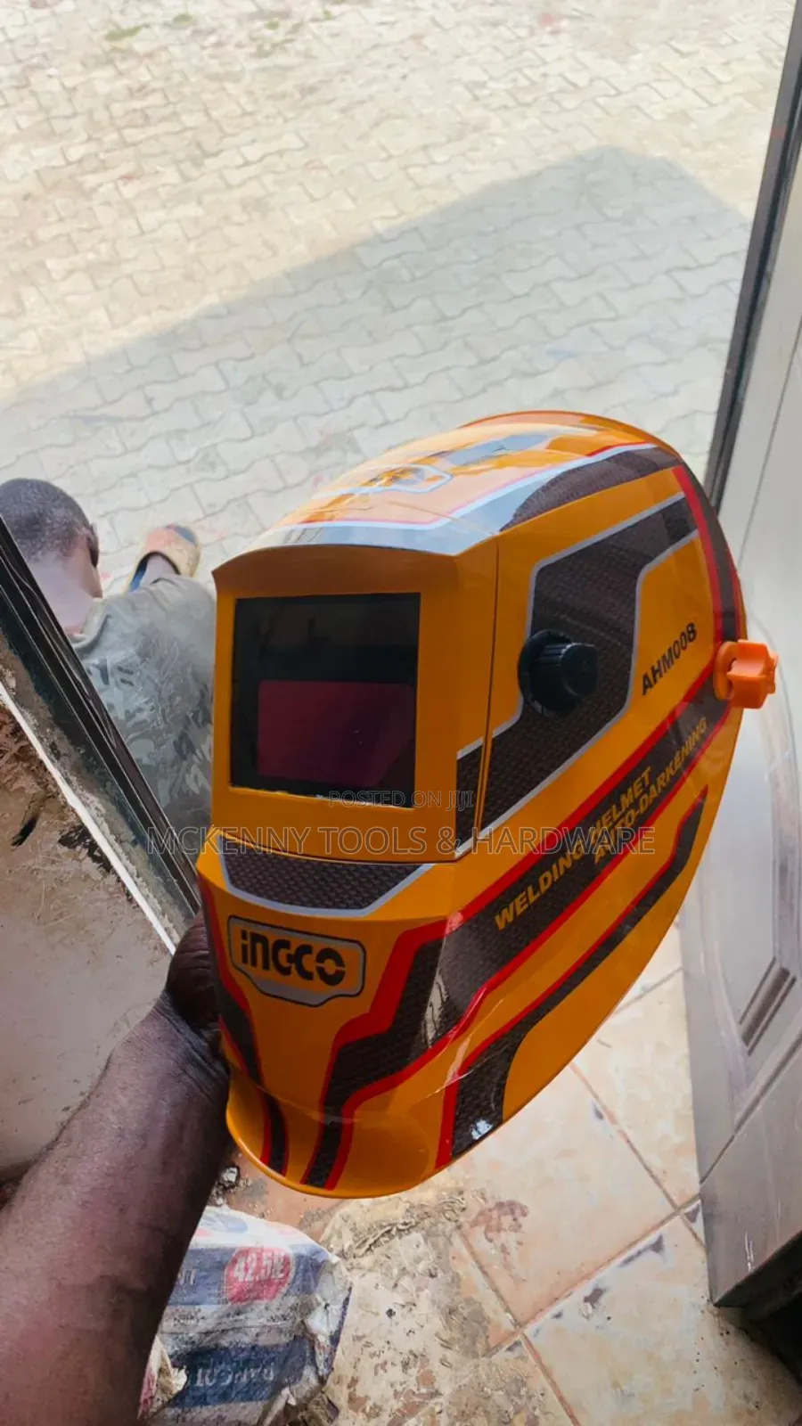 Ingco Ahm008 Auto Darkening Welding Helmet.