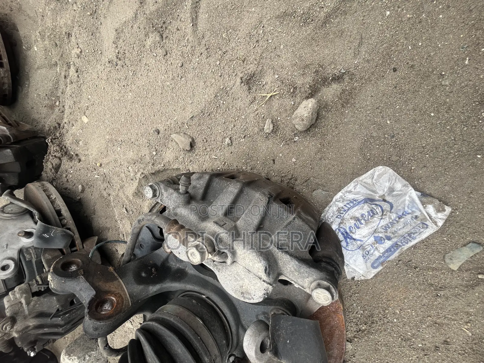  Toyota Venza Front Brake Caliper (Tokunbo)