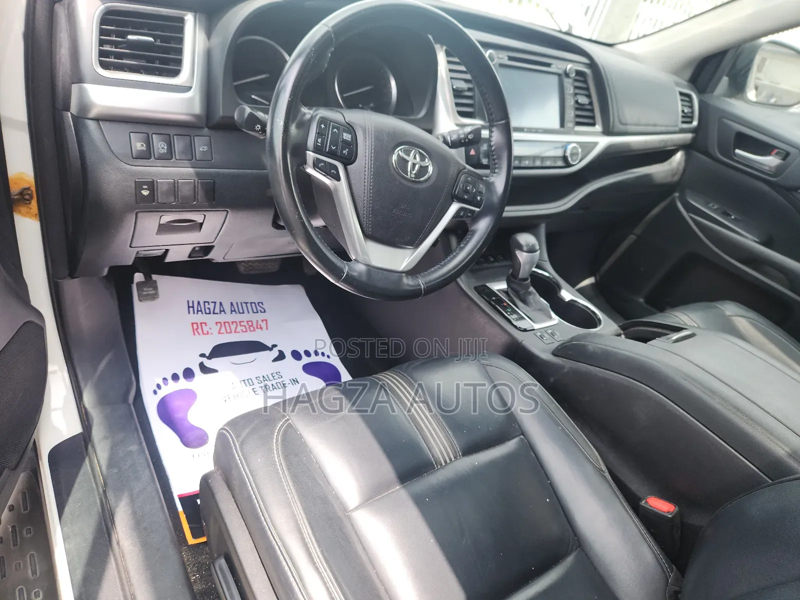 Toyota Highlander SE 4x4 V6 (3.5L 6cyl 8A) 2017 White