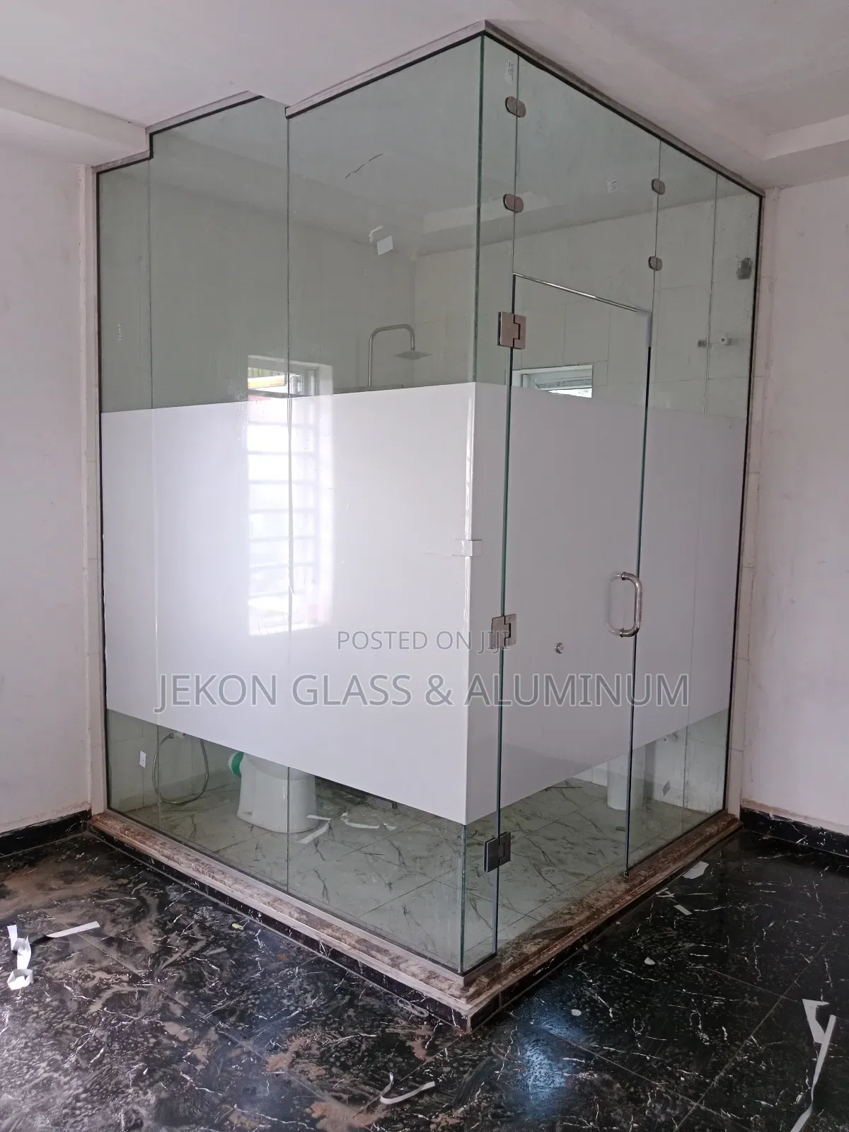 Glass Bathroom Demacation With Cubicle