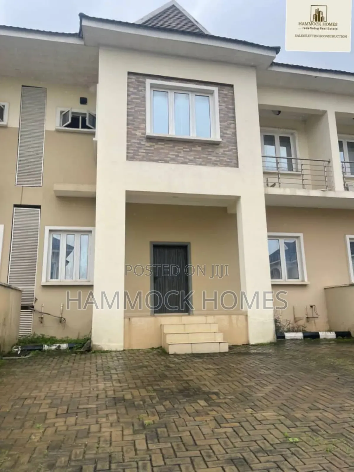3bdrm Duplex in Agodi Gra for sale