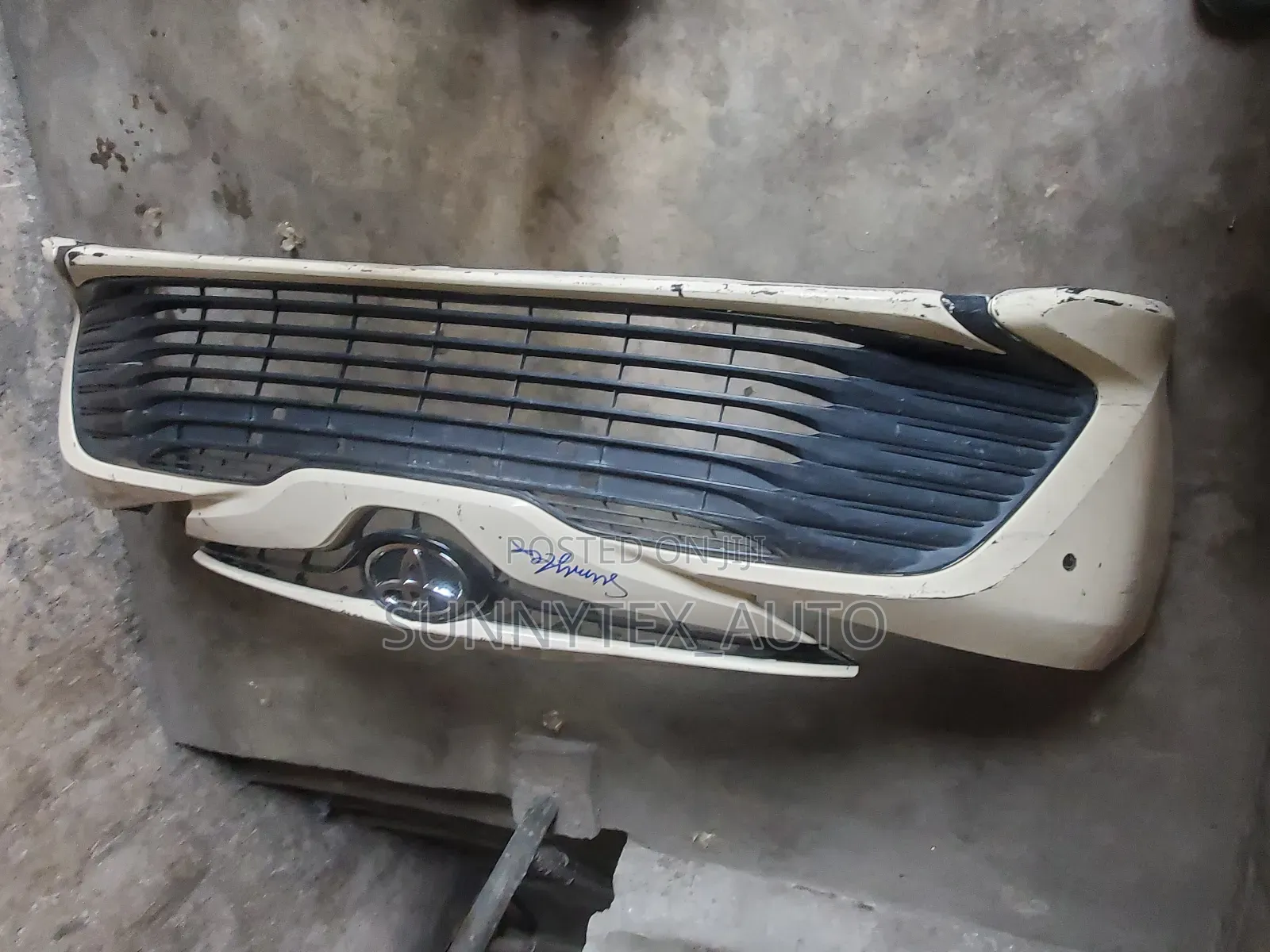Complete Front Bumper Toyota Camry 2018-2019 Le