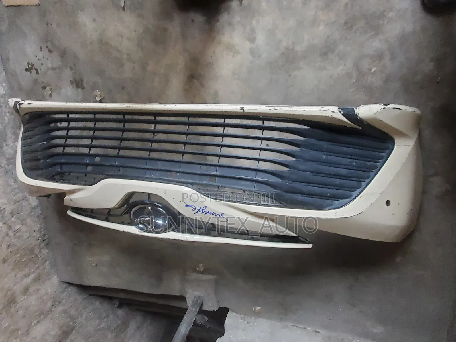 Complete Front Bumper Toyota Camry 2018-2019 Le