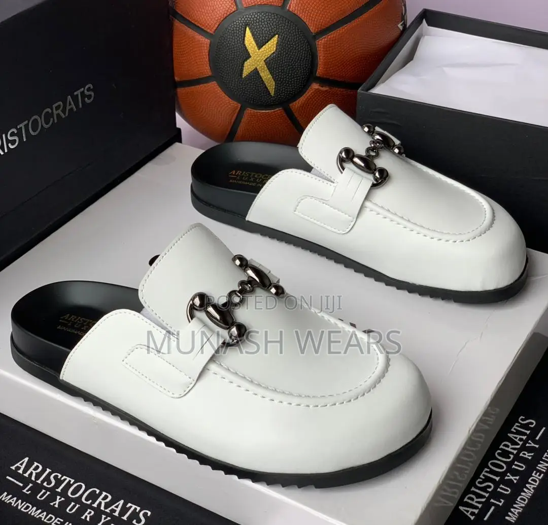 Aristocrat Mule 40-46 Available in White Brown Black