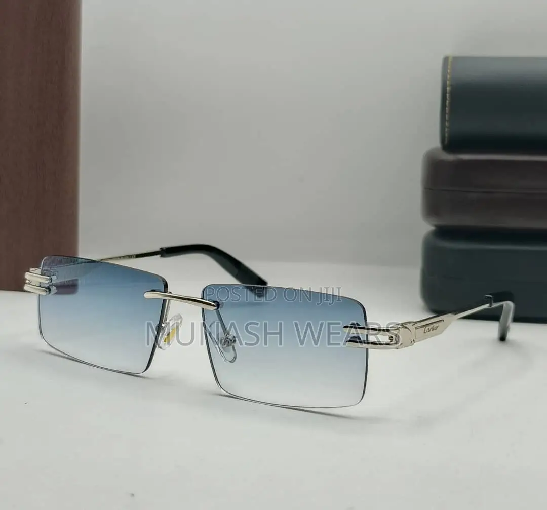 Cartier Fashion. Glasses Available in Various Color Lens