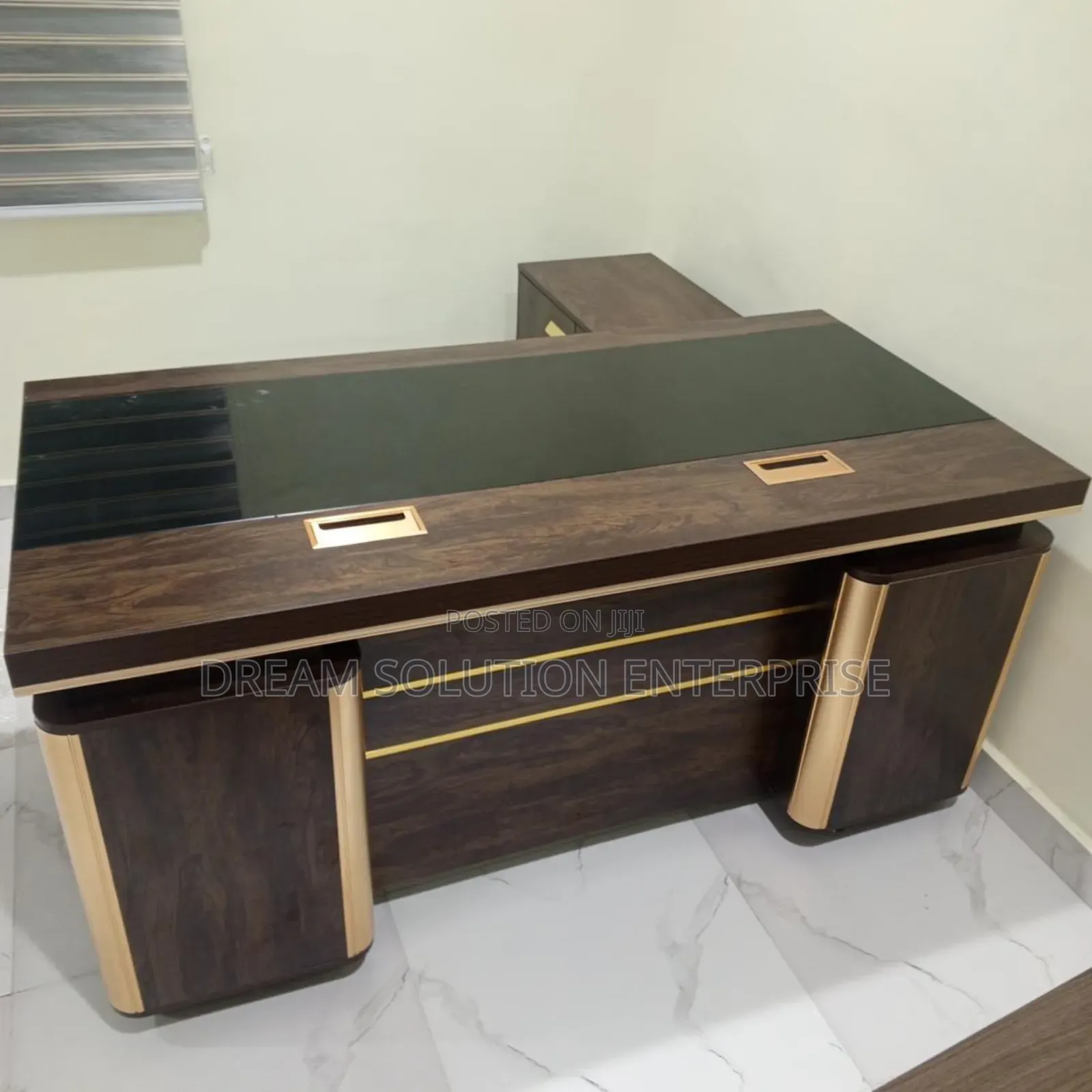 Quality Executive Office Table With Half Glass