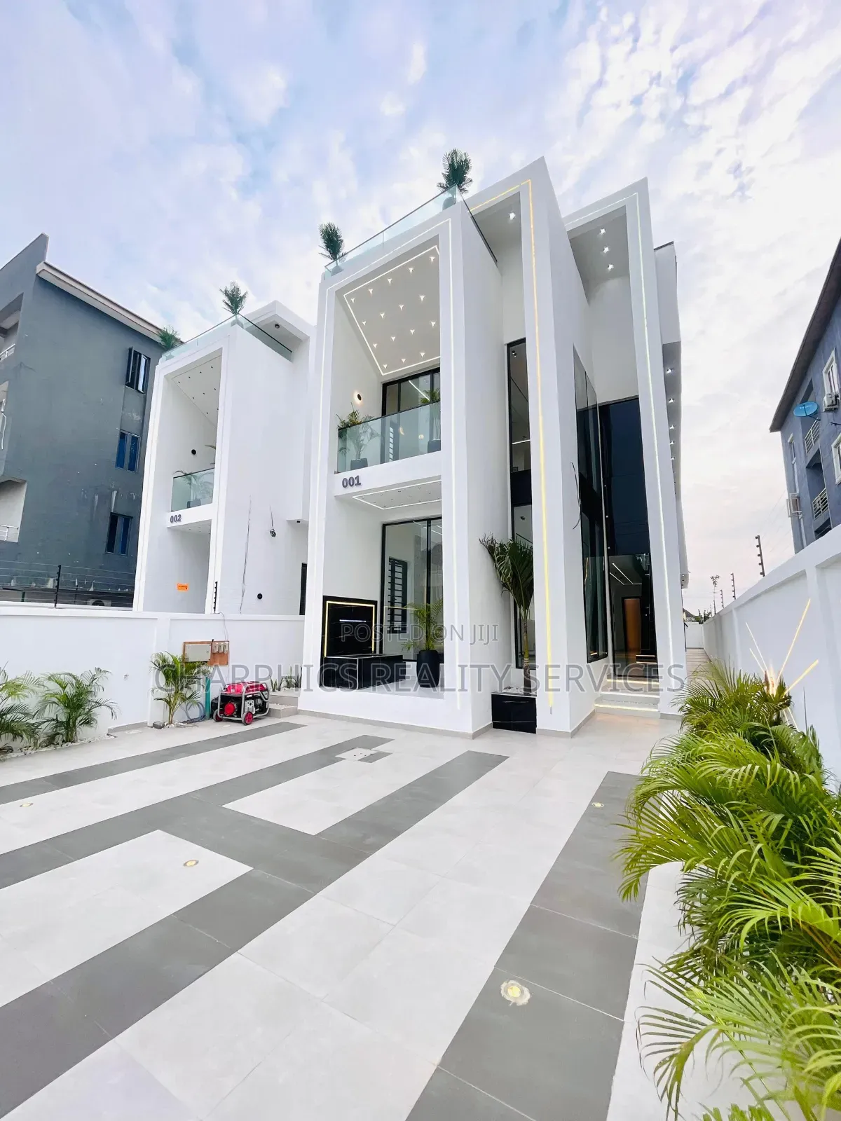 5bdrm Duplex in Lekki for sale