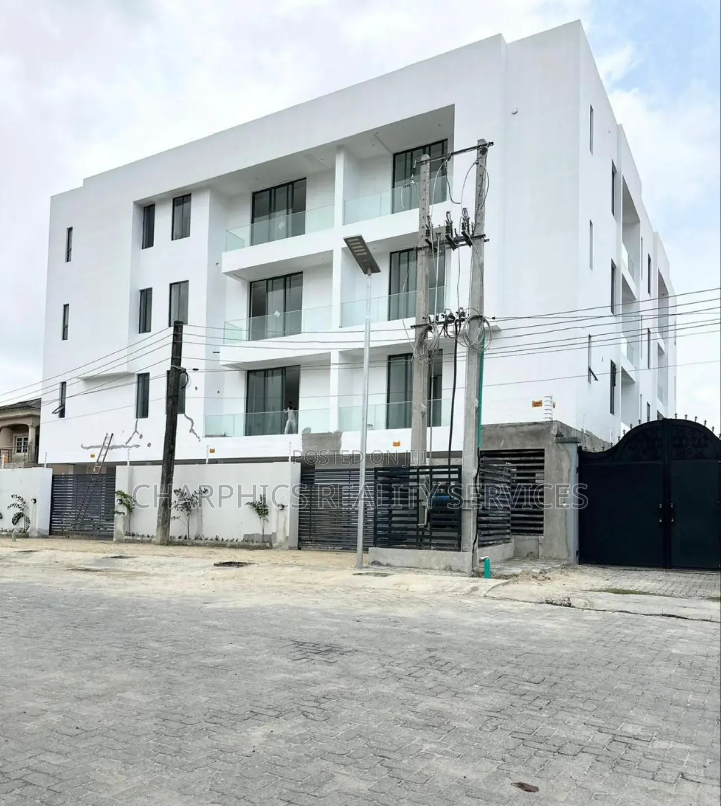 2bdrm Apartment in Victoria Island for sale