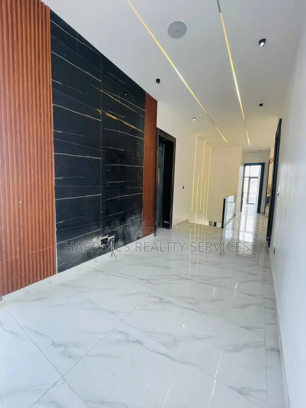 5bdrm Duplex in Lekki for sale