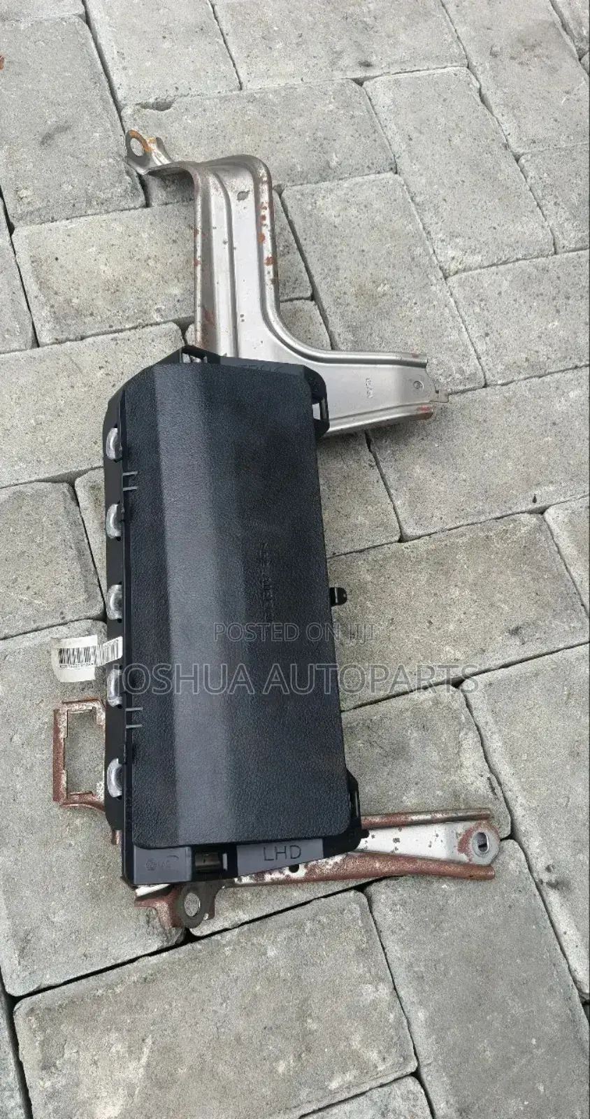 Toyota Camry, Driver Knee Airbag, 2012-2016