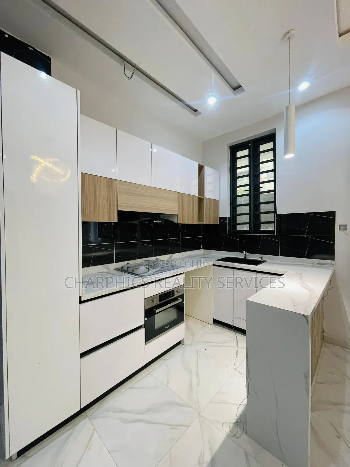 2bdrm Apartment in Lekki for sale