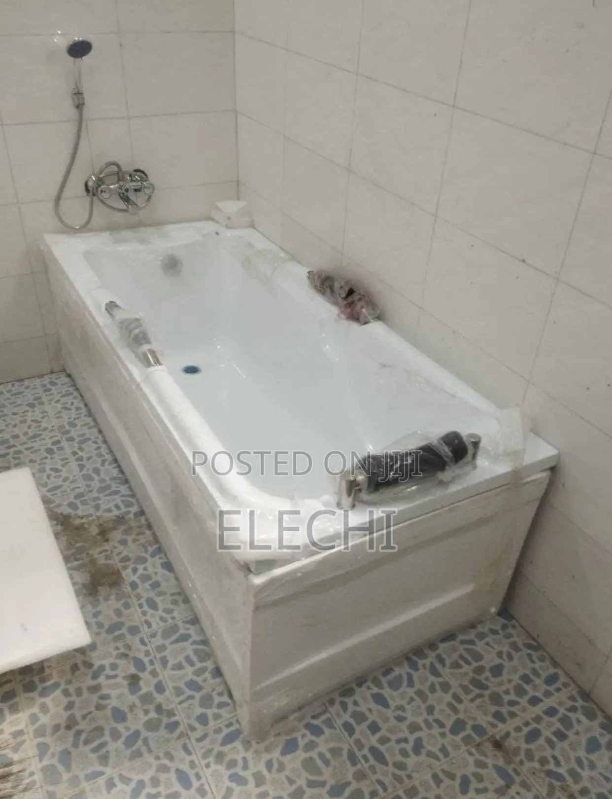 Excutive Panel Bathtub 170/75cm