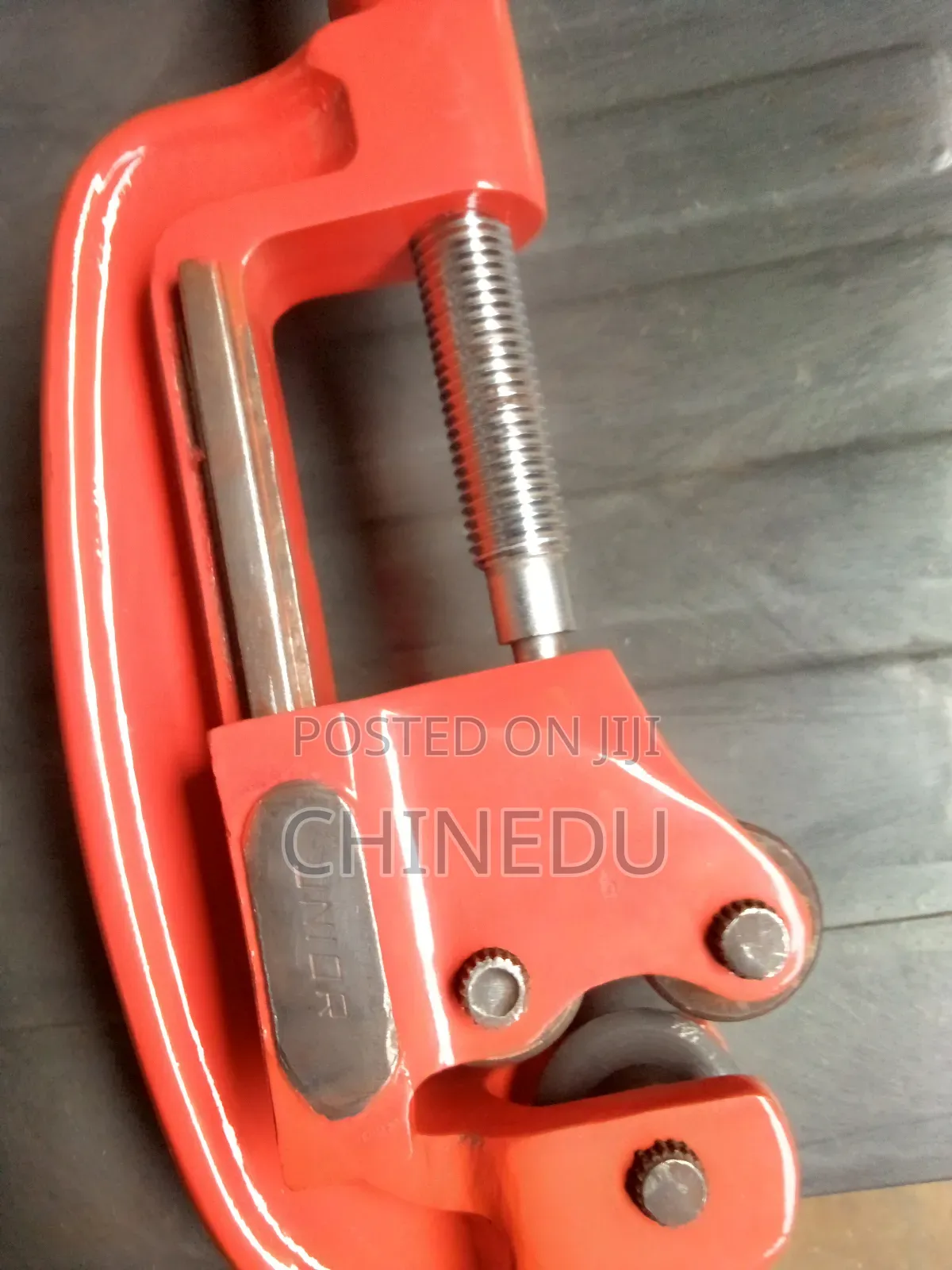 Pipe Cutter