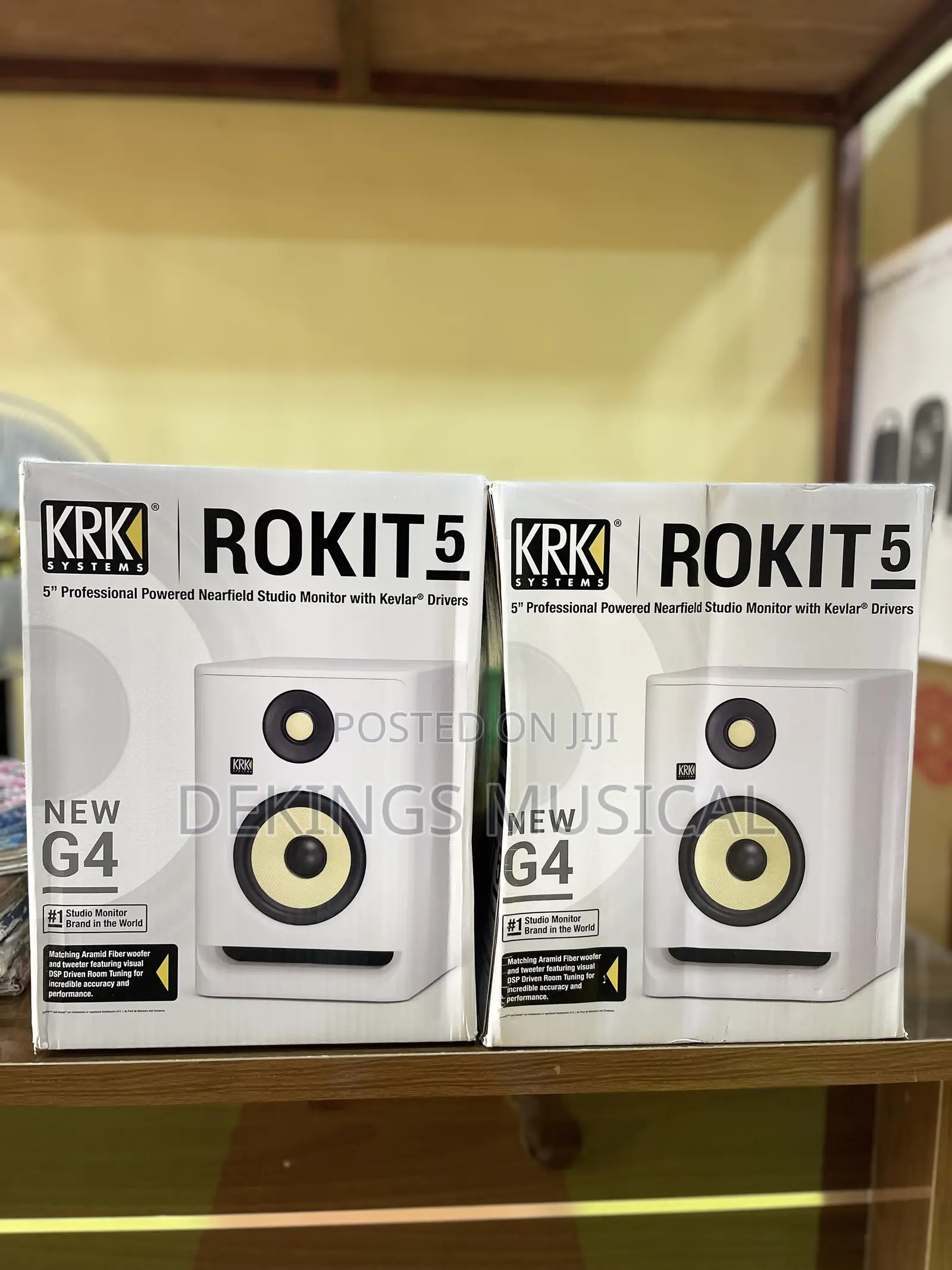 KRK Rokit 5 G4 White Powered Studio Monitor