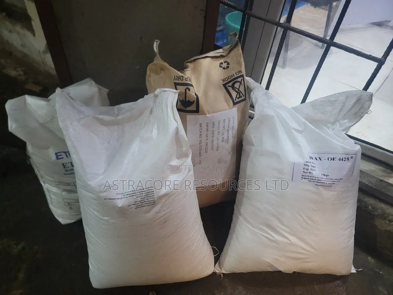 Cetyl Alcohol (Cosmetic Grade) – 100g / 500g / 1kg and 25kg