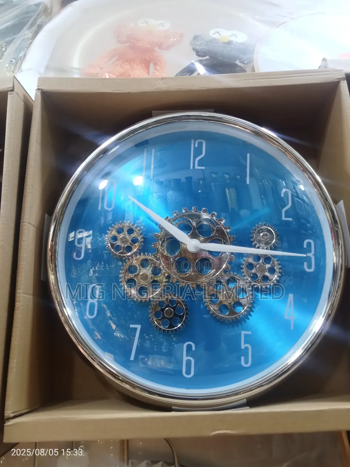 Moving Gear Clock 16 Inch -by the Clock Factory Golden Color