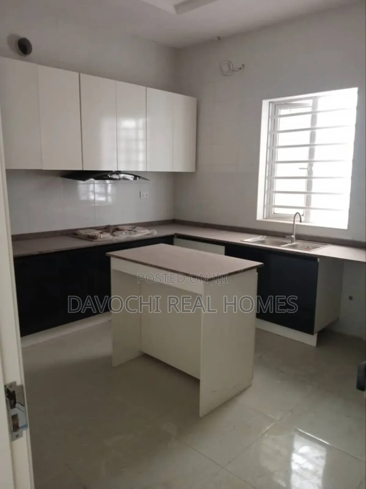 4bdrm Duplex in Orchid Road, Lekki for rent